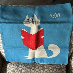 Meowingtons cat reading throw pillow cover 16.5" x 16.5"